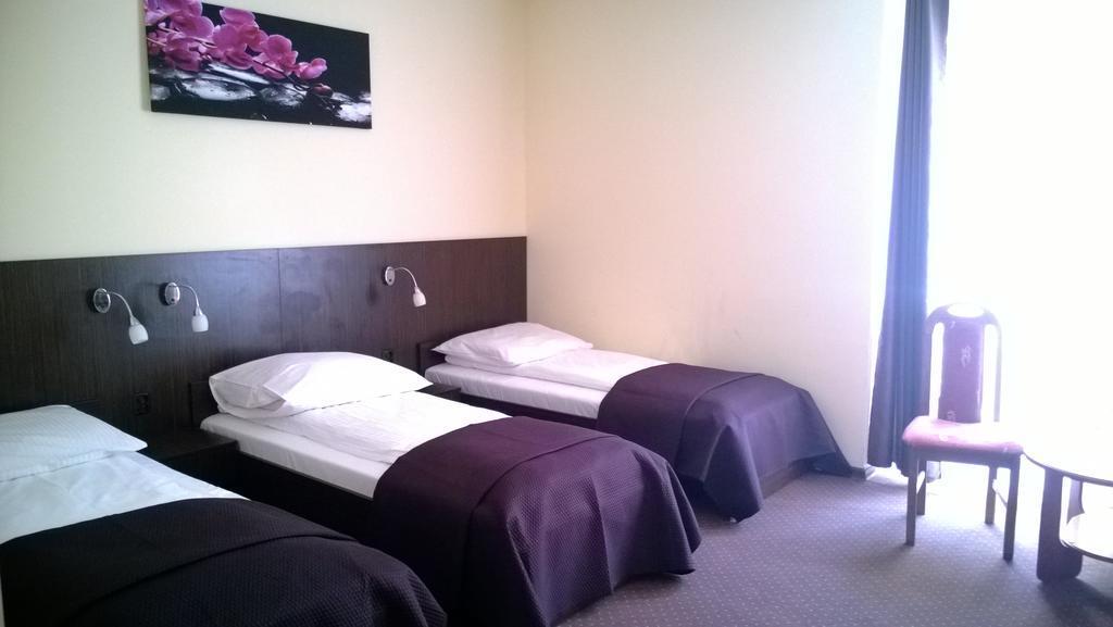 Hotel Yuca Łódź Habitación foto